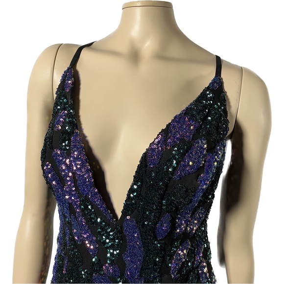 NWOT Helsi Sequin Dress - Picture 9 of 13
